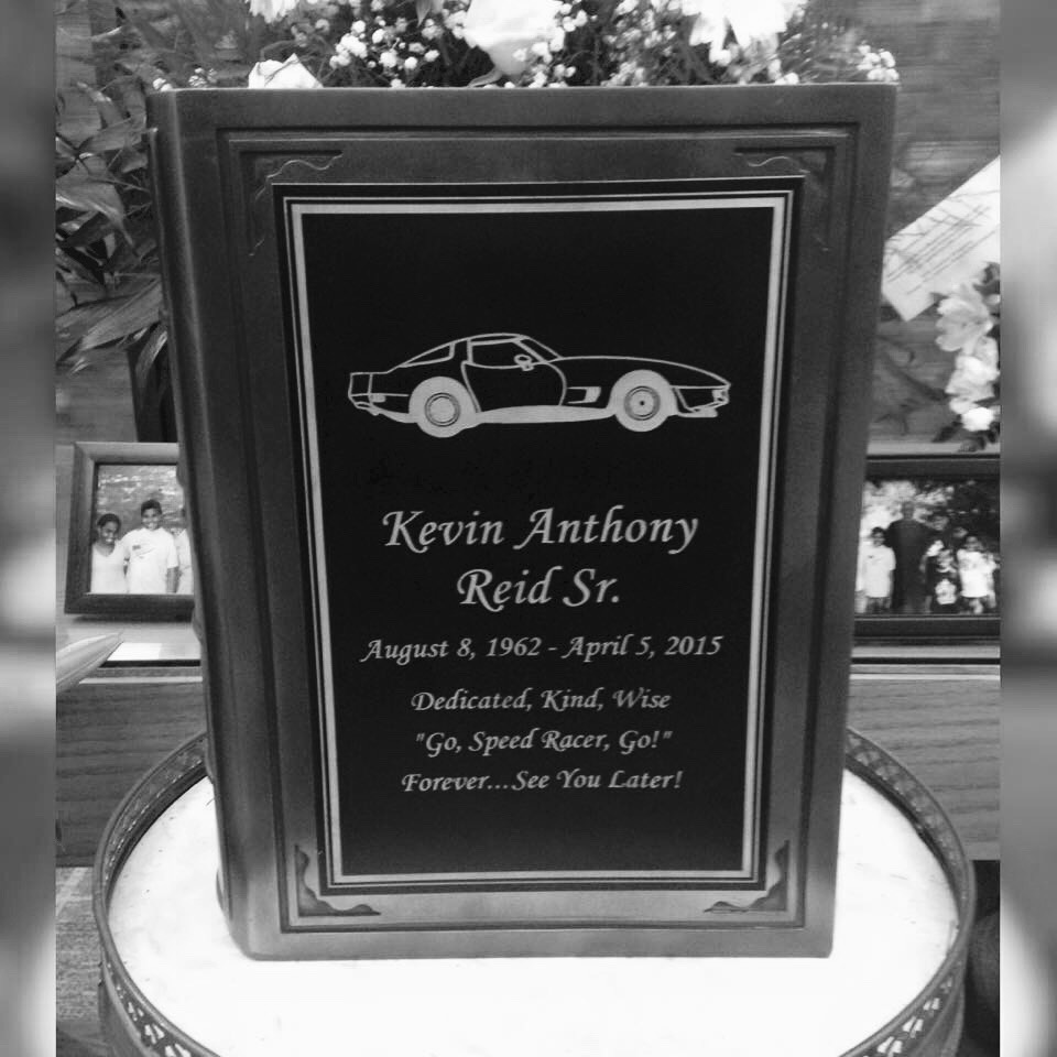 Black and white photo of dad's urn at the memorial.